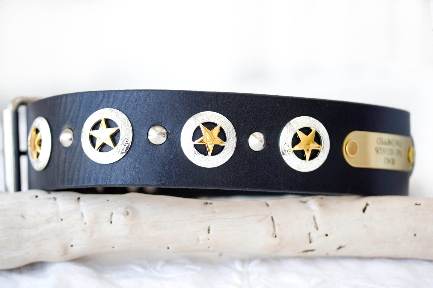 Texas Star 2 inch black latigo leather dog collar - front view - Kippy and Co