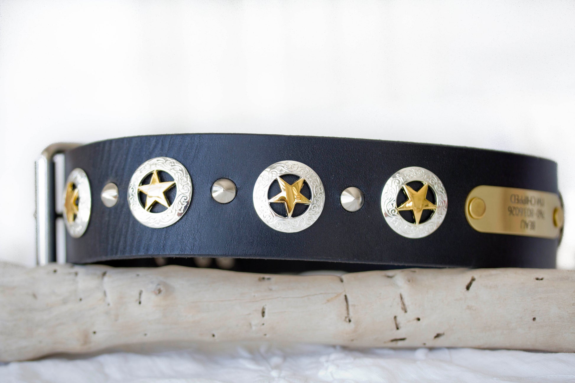 Texas Star cone studs detail on 2 inch latigo leather large breed collar - Kippy and Co