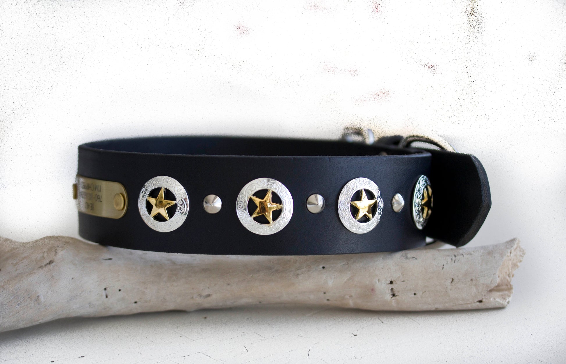 2 inch black latigo leather Texas Star dog collar side view - Kippy and Co